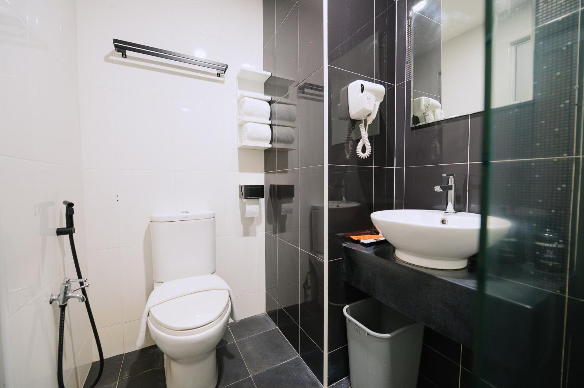 The Concept Hotel Melaka City ภายนอก รูปภาพ